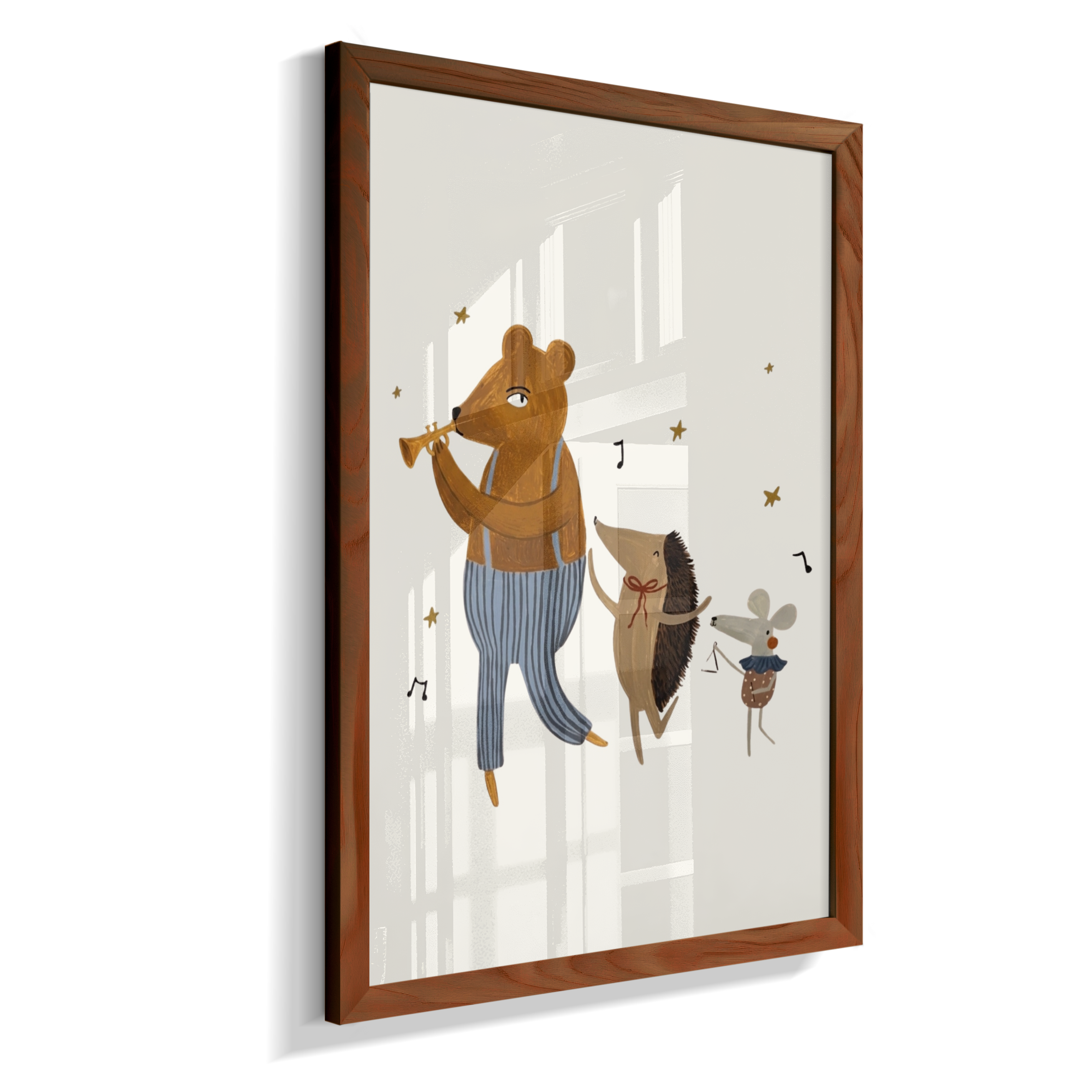 Amigos lúdicos (urso, porco espinho e rato) com música (fundo offwhite)
