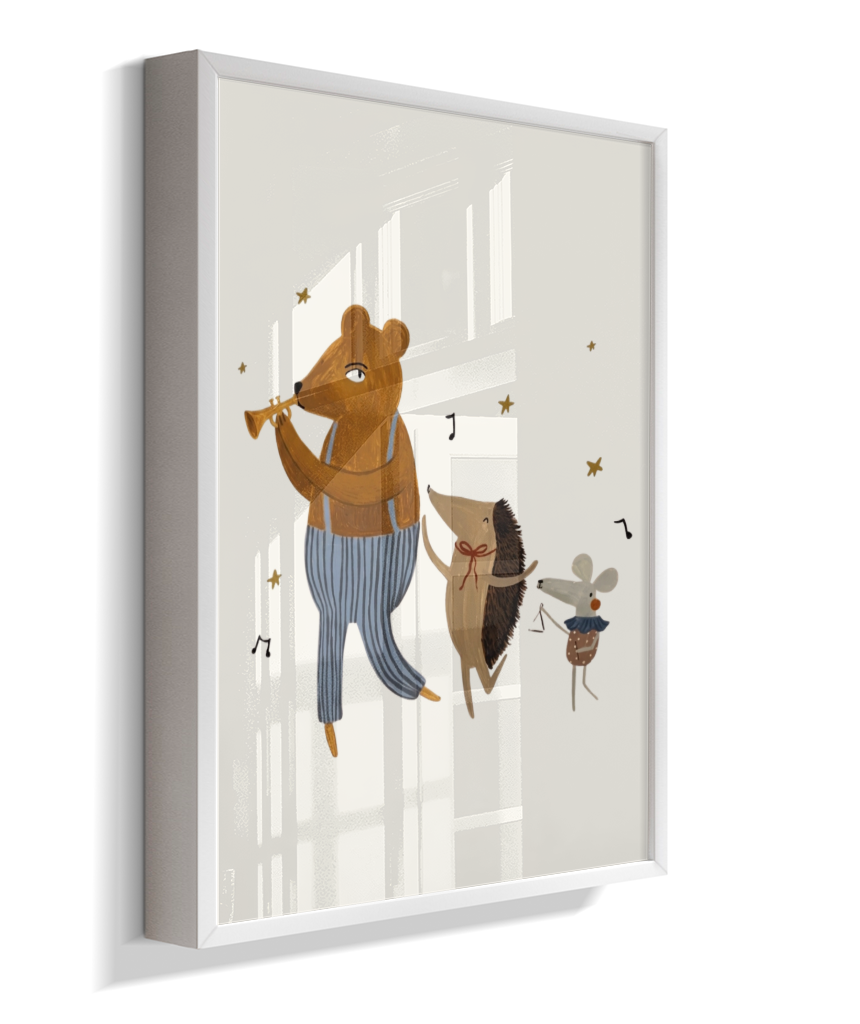 Amigos lúdicos (urso, porco espinho e rato) com música (fundo offwhite)
