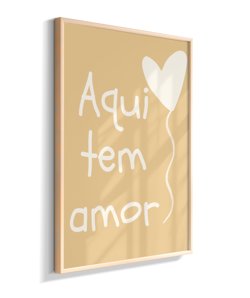 Aqui tem amor (amarela com coração)